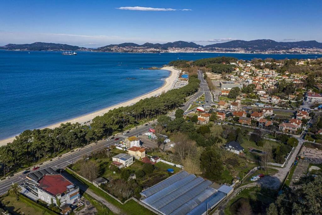 Apartamentos En Playa De Samil Primera Linea De Playa Pe Na Areia Виго Экстерьер фото