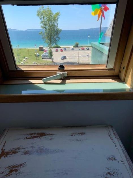 Apartamentos En Playa De Samil Primera Linea De Playa Pe Na Areia Виго Экстерьер фото