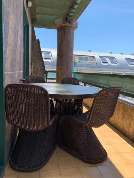 Apartamentos En Playa De Samil Primera Linea De Playa Pe Na Areia Виго Экстерьер фото