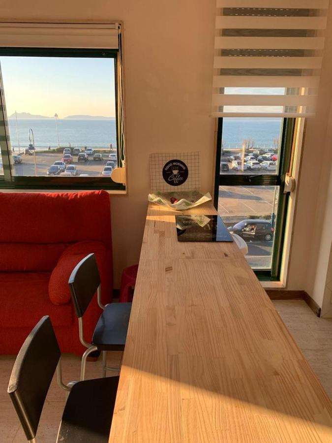 Apartamentos En Playa De Samil Primera Linea De Playa Pe Na Areia Виго Номер фото