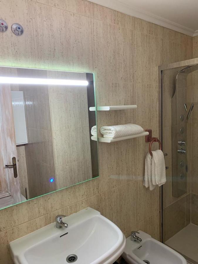 Apartamentos En Playa De Samil Primera Linea De Playa Pe Na Areia Виго Экстерьер фото